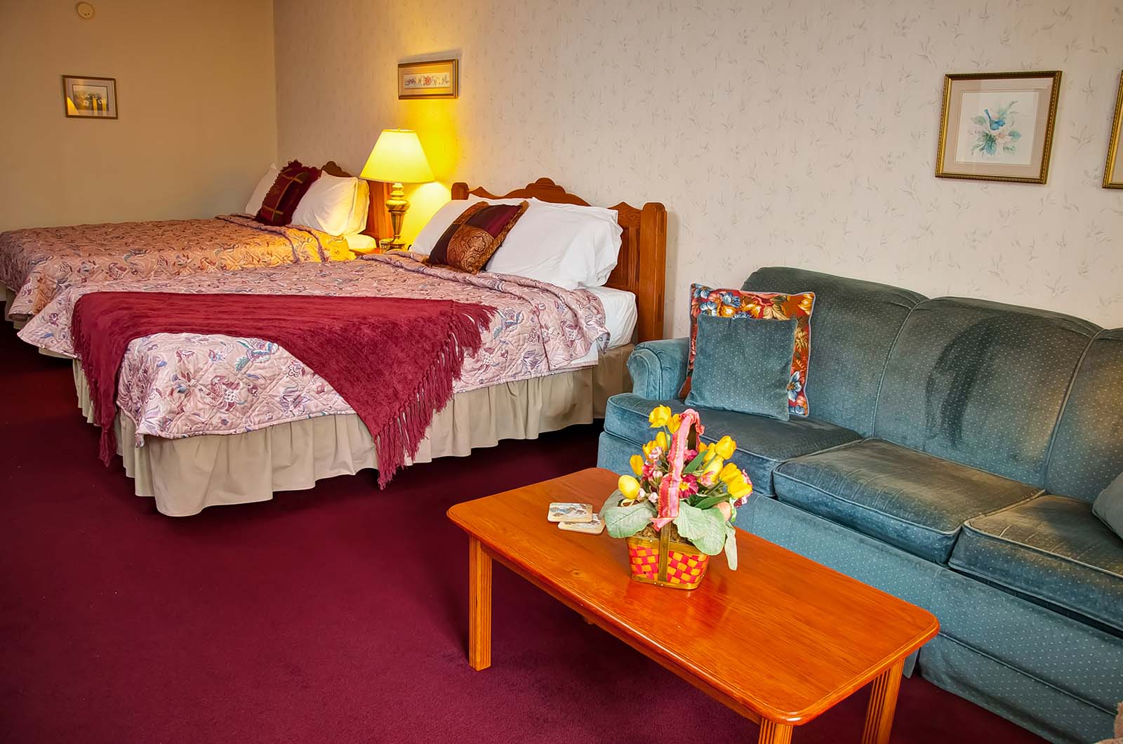 Bavarian Inn Lodge Double Queen Bed Bedroom